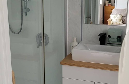 Mataura House | Comfort without Cost in Southern New Zealand. Smart Stays for Savvy Travelers!