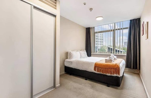 Newton Apartment | A four bedroom apartment in Auckland CBD w Carpark