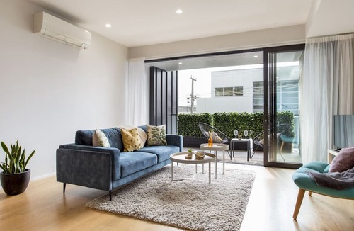 Grey Lynn Apartment | Solara by Homello | Spacious, Peaceful, Steps to Ponsonby Road