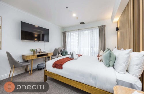 Auckland Central Business District Apartment | Restful Retreats on Queen Street