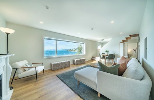 Wellington Apartment | Oriental Bay Waterfront – Private Lower Suite
