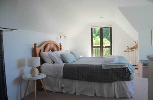 Parapara House | Seaview Cottage, Golden Bay Lodge