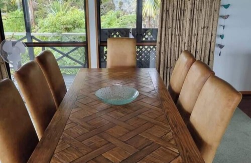Parapara House | The Lodge, Golden Bay Lodge and Organic Gardens
