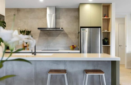 Wanaka House | Stunning Lake & Mountain View Escape