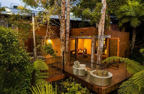 Titirangi House | Maison Blanc Lodge - Nature Haven 4-Bed Luxury