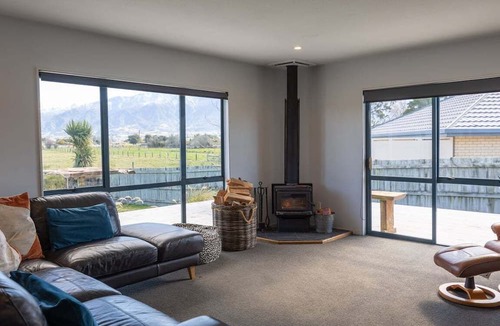 Kaikoura Resort | Creekside | Mountain View | Family Home - KK7219D