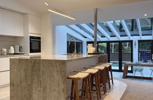 Campbells Bay House | Luxury Coastal Home l Pool, Spacious Entertaining Areas l Steps to the Beach