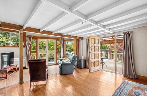 Warrington House | Beach bach in Warrington - pet and kid friendly
