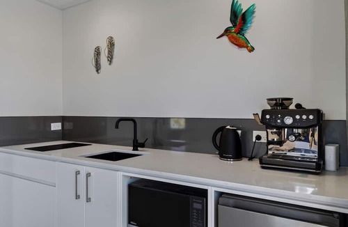 Mangawhai House | Tropical Hideaway - Mangawhai Retreat