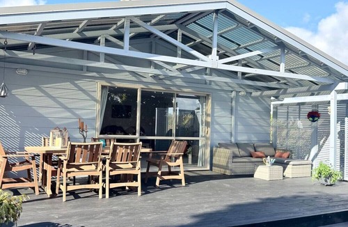 Mangawhai House | Mangawhai Village Hideaway