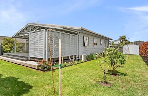 Mangawhai House | Mangawhai Village Hideaway