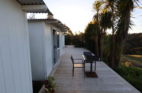Onewhero Cabin | Rural Escape — Waikato River & Valley Views