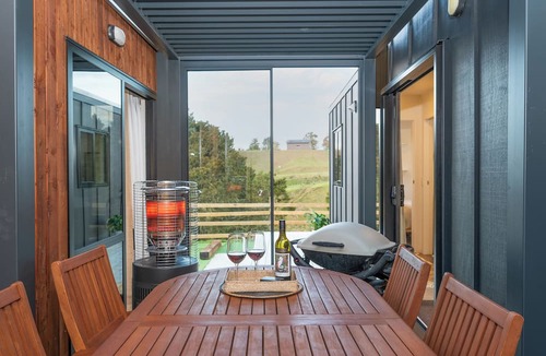 Taumarunui Cabin | Haven Hills Retreat - Romantic, luxury off grid tiny house with stunning views.