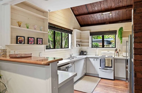Okere Falls House | Tui Cottage - Native Bush, Walk to Kaituna River
