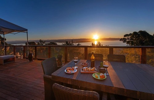 Britannia Heights House | Hilltop Ocean Views - Outdoor Baths & Pool
