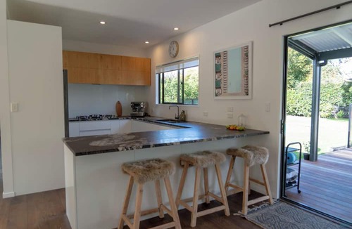 Matakana House | Torea Poolside Retreat – Family Summer Living in Matakana