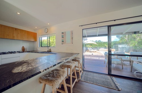 Matakana House | Torea Poolside Retreat – Family Summer Living in Matakana