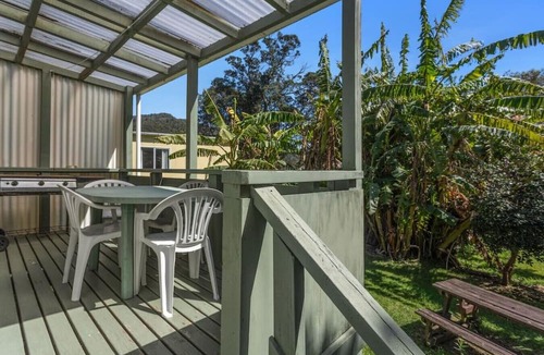 Waihau Bay House | The Treehouse – Whanarua Bay
