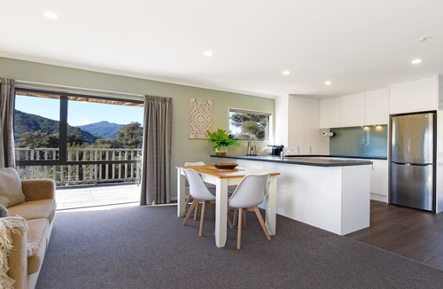 Havelock House | Tepuia Cottage - Havelock Holiday Retreat