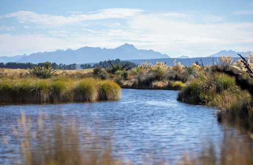 Te Anau Ski Chalet | Mana Waiora Retreat - Luxury in Raw Wilderness - Surrounded by Wetland and Views