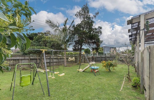 Manurewa House | Cozy Family Home - Manukau City Holiday Home