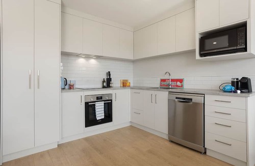 Te Awamutu House | Charleton's 2 on Teasdale. A beautifully appointed NEW 3 bedroom town-house.
