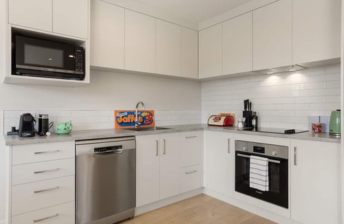 Te Awamutu House | Charleton's 1 on Teasdale. A beautifully appointed NEW three-bedroom townhouse.