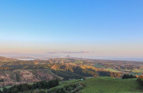 Papamoa Beach House | 5mins to the beach! Modern family home in Pāpamoa