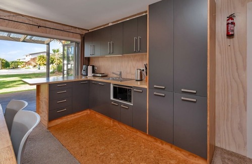 One Tree Point House | Laid-Back Kiwi Bach Steps from the Beach