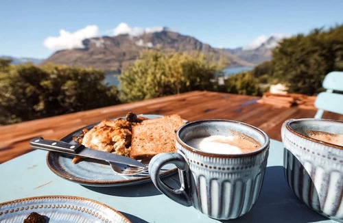 Sunshine Bay Cabin | Magical Queenstown Cabin with Lake Views