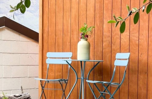 Sunshine Bay Cabin | Spacious Suite Rental for Weekend Getaways on the South Island
