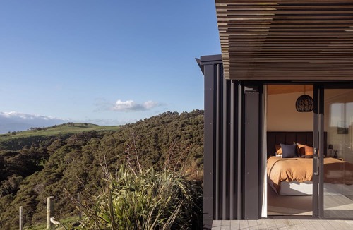 Martinborough Cabin | Whitimanuka Retreat - Your ultimate private getaway with incredible views.