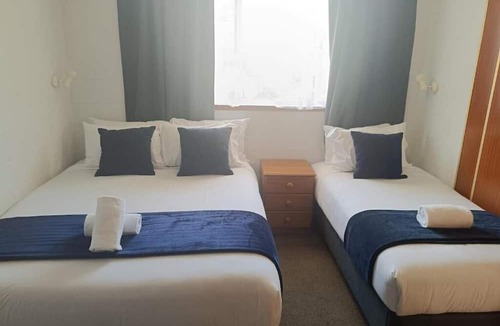 North Dunedin Apartment | Cumberland Motel