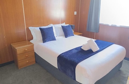 North Dunedin Apartment | Cumberland Motel