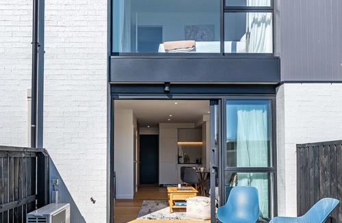 Albert Town House | Modern Warm & Cosy Townhouse - 5min to Wānaka