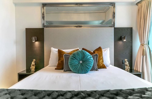 Auckland Central Business District Apartment | Viaduct Victory Sub Penthouse