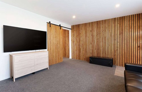 Calversham Apartment | Hidden Gem in Calton Hill