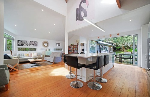Takapuna House | Spacious Family Beach Escape