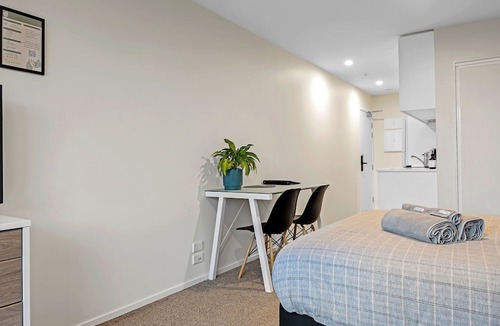 Christchurch City Centre Apartment | Central Christchurch Studio – Modern, Quiet & Private