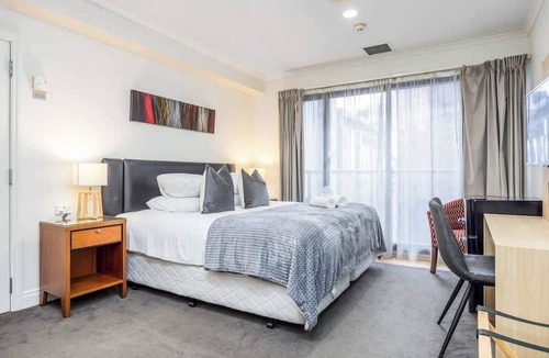 Auckland Central Business District Apartment | Highrise studio w AC, Pool and Gym in Auckland CBD