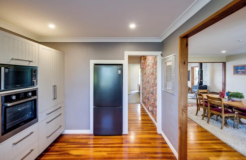 Te Awanga House | Coastal Serenade - Te Awanga Holiday Home