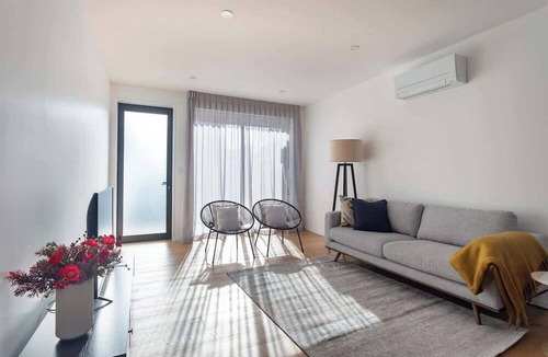 Remuera Apartment | St Vincent Charmer - Stylish Townhouse w CarPark