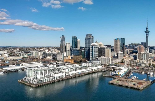 Auckland Central Business District Apartment | Spacious 3-Bed Waterfront Apartment