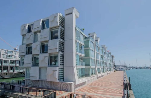 Auckland Central Business District Apartment | Beautiful 3bed Waterfront Retreat at Lighter Quay