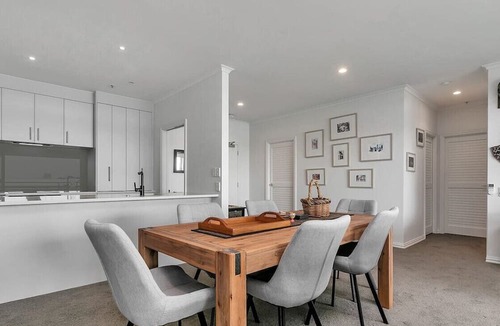 Auckland Central Business District Apartment | QV Stays Spacious Waterfront Suite