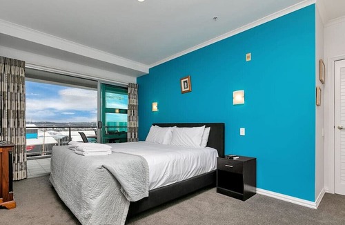 Auckland Central Business District Apartment | QV Stays Spacious Waterfront Suite