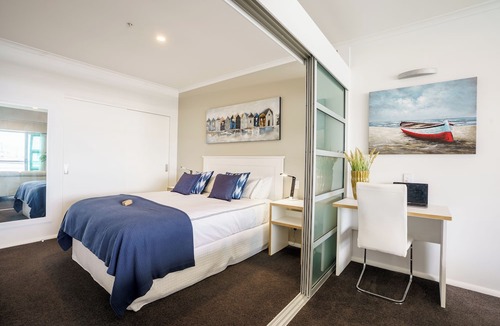 Auckland Central Business District Apartment | Princes Wharf - Couple luxury