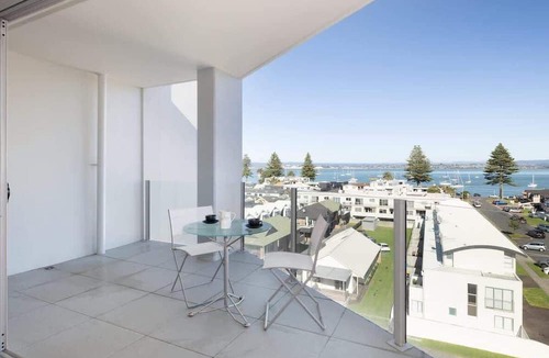 Mount Maunganui Apartment | Massive apartment with huge views!