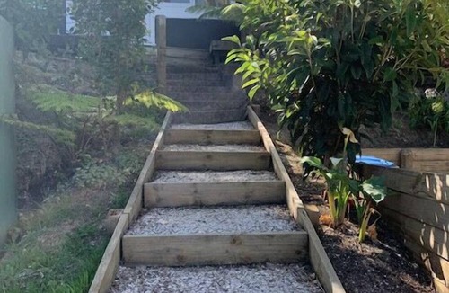 Waiheke Island Cottage | Two bedroom completely renovated quintessential Waiheke Bach