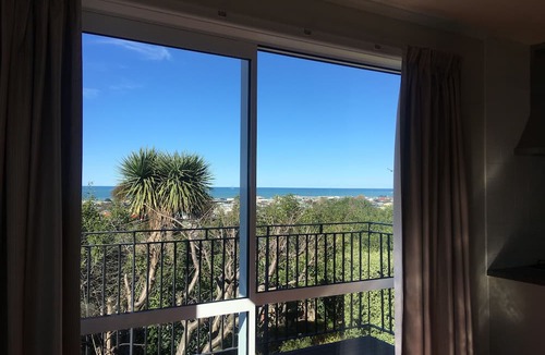Oamaru House | The Sea View BnB